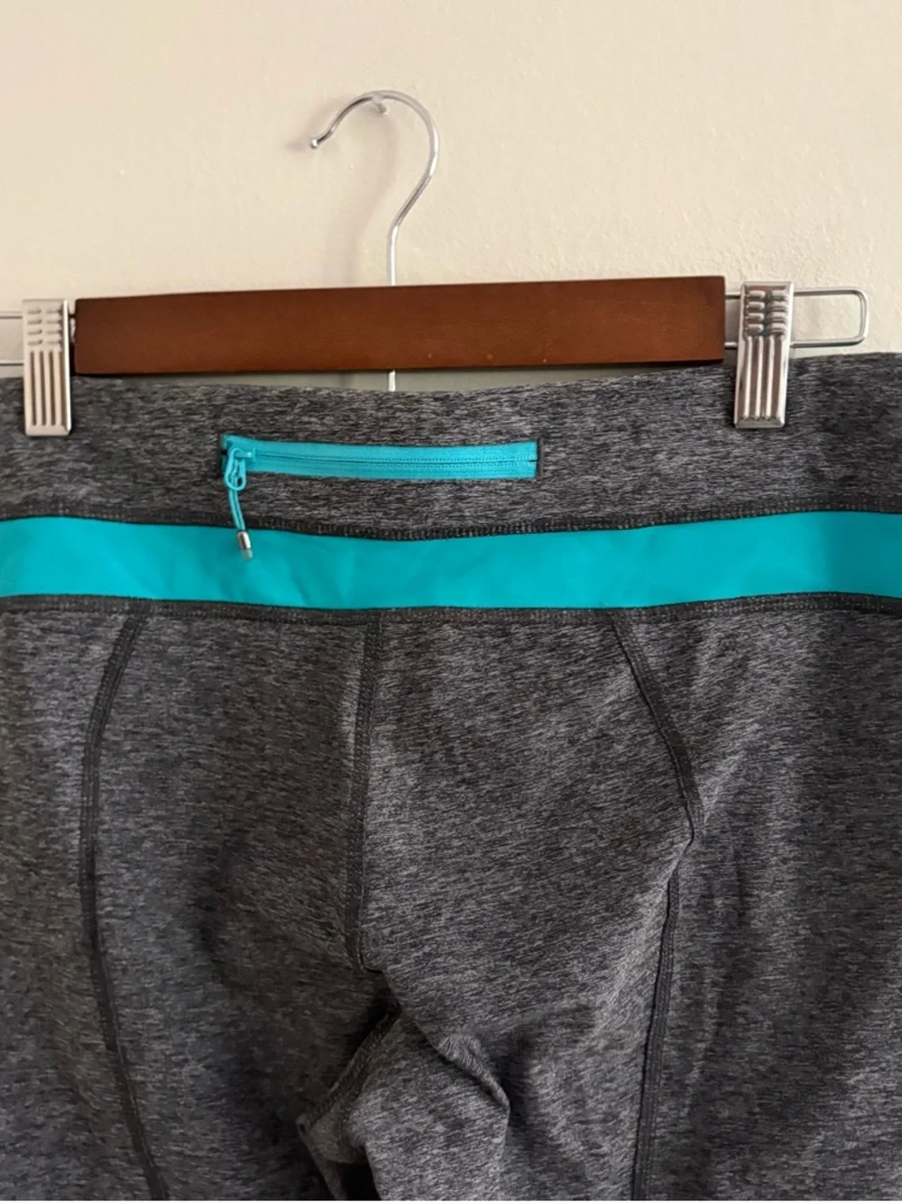 lululemon athletica comfortable gray